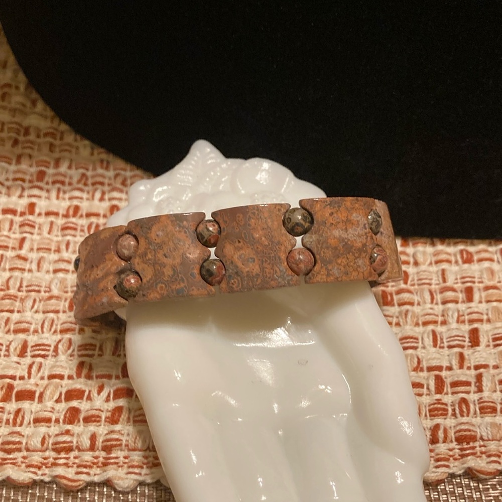 Polished Jasper mottled beaded bracelet